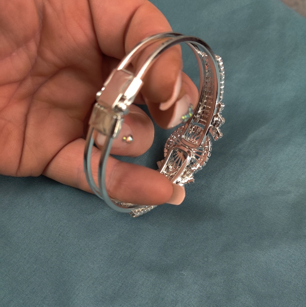 8 Carat Diamond Heart Bracelet - Picture 7 of 7